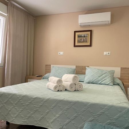 Apartamentos Pelicano Benidorm Buitenkant foto