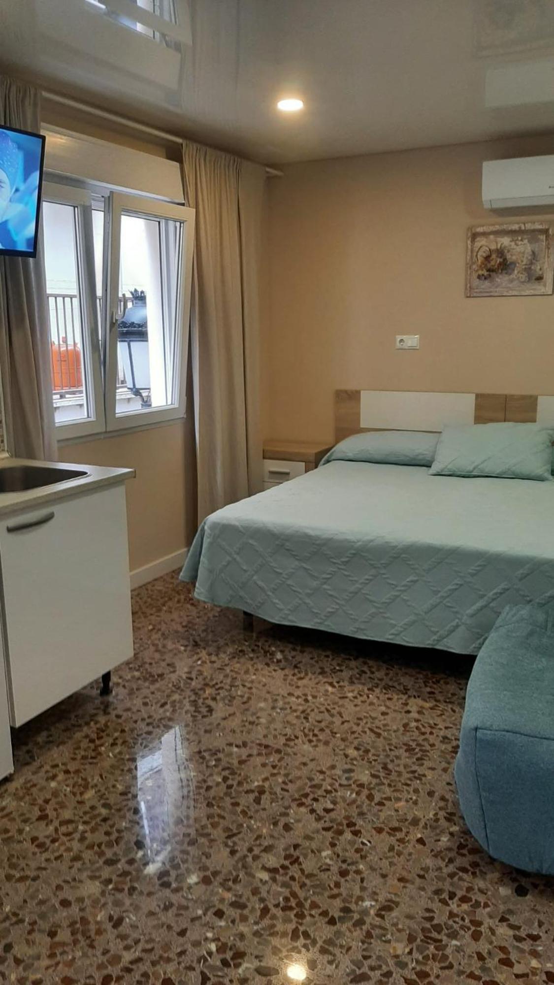 Apartamentos Pelicano Benidorm Buitenkant foto