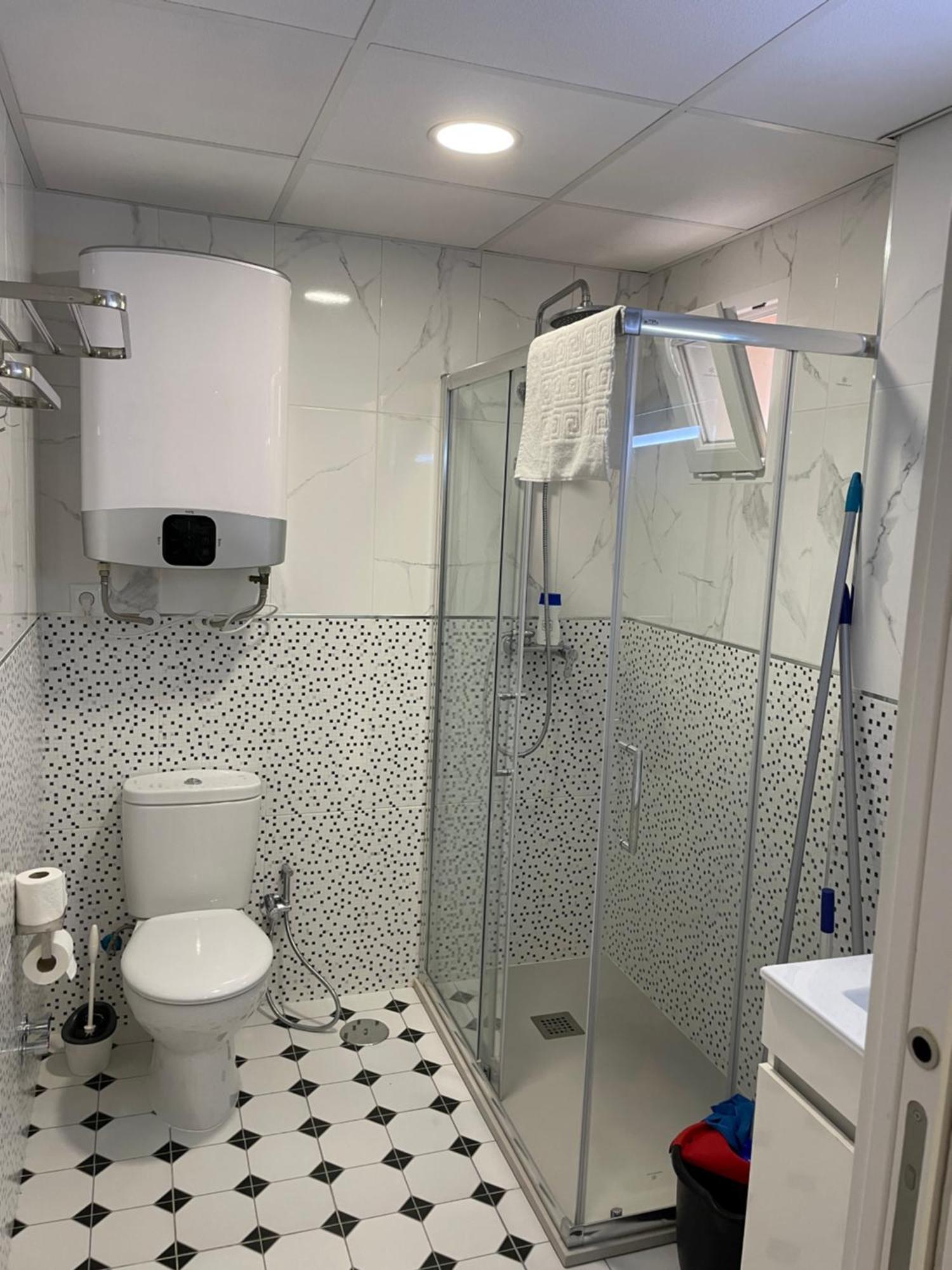 Apartamentos Pelicano Benidorm Buitenkant foto