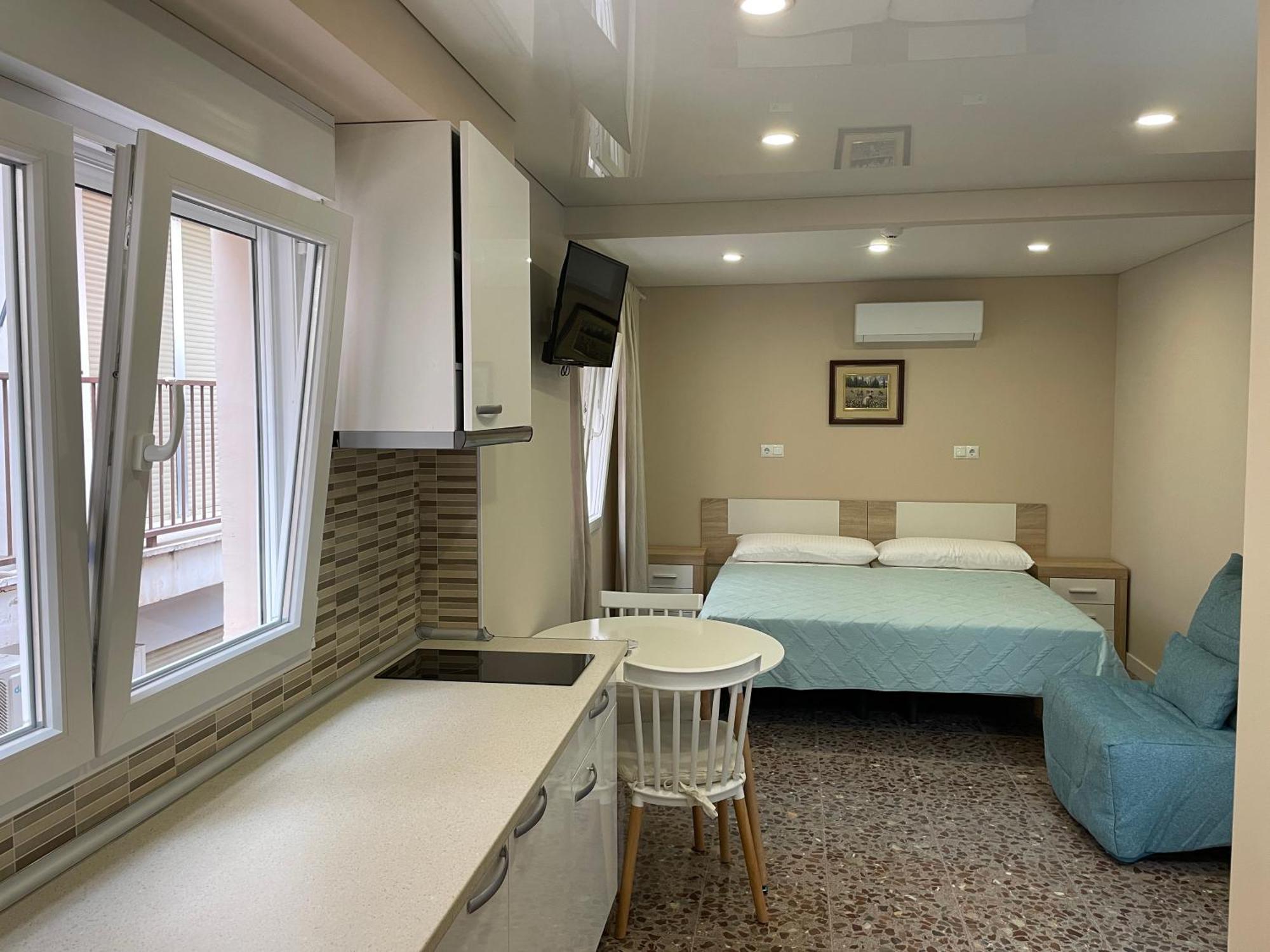 Apartamentos Pelicano Benidorm Buitenkant foto