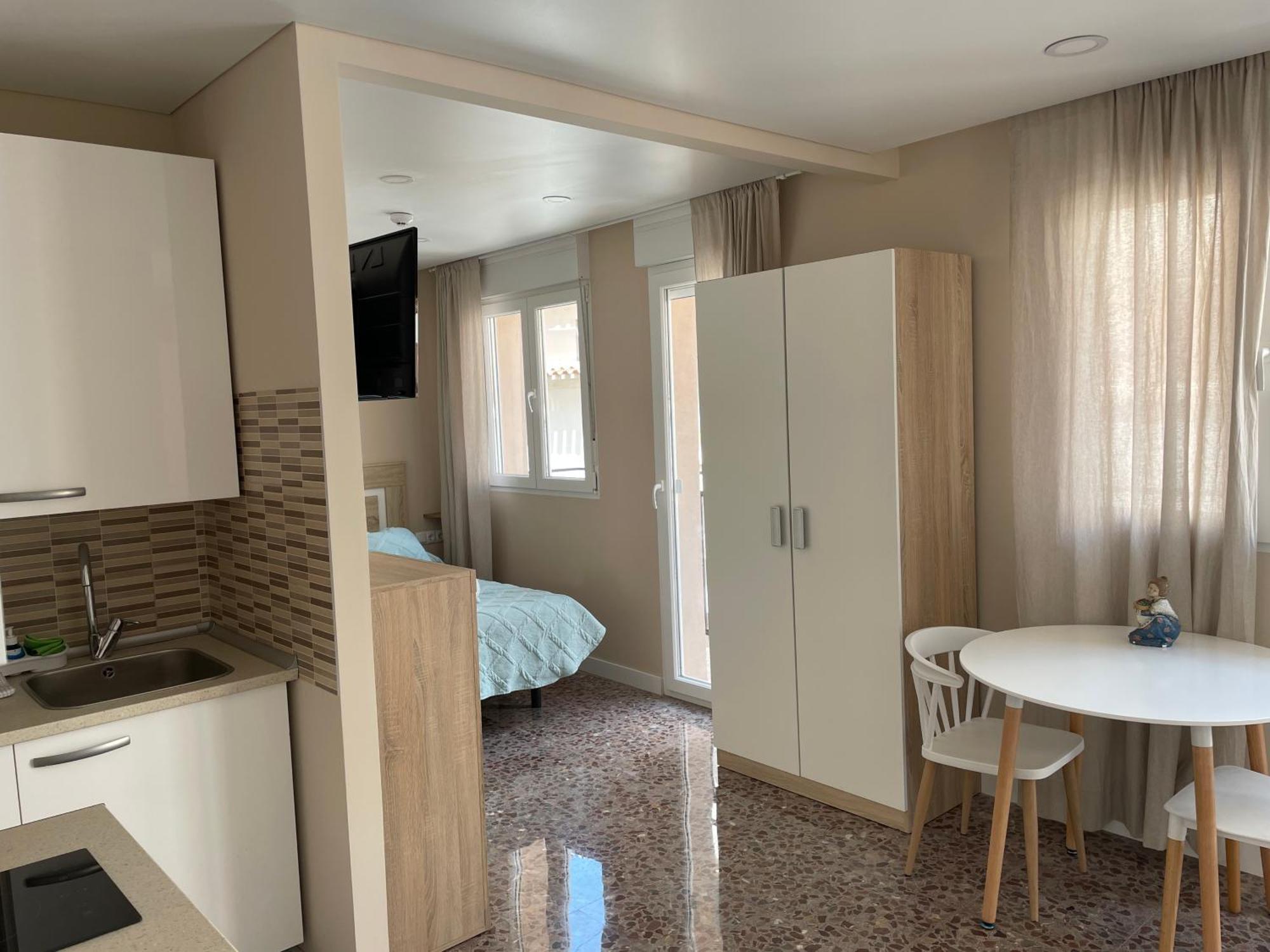 Apartamentos Pelicano Benidorm Buitenkant foto
