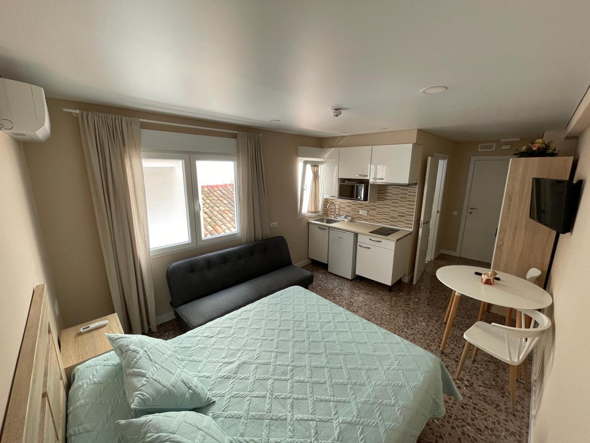 Apartamentos Pelicano Benidorm Buitenkant foto