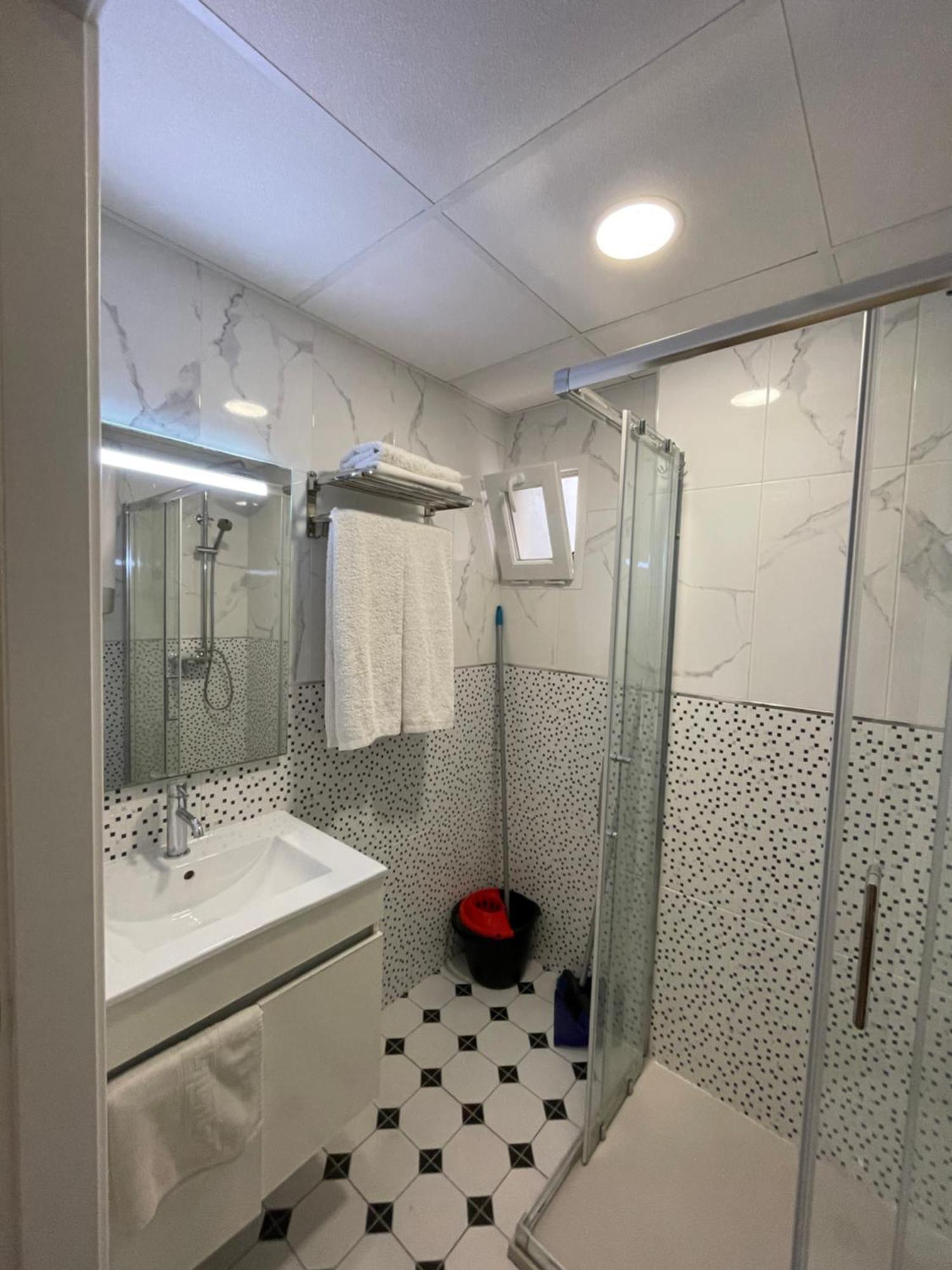Apartamentos Pelicano Benidorm Kamer foto